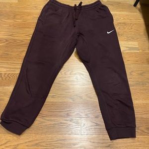 Plum Nike cropped sweats
